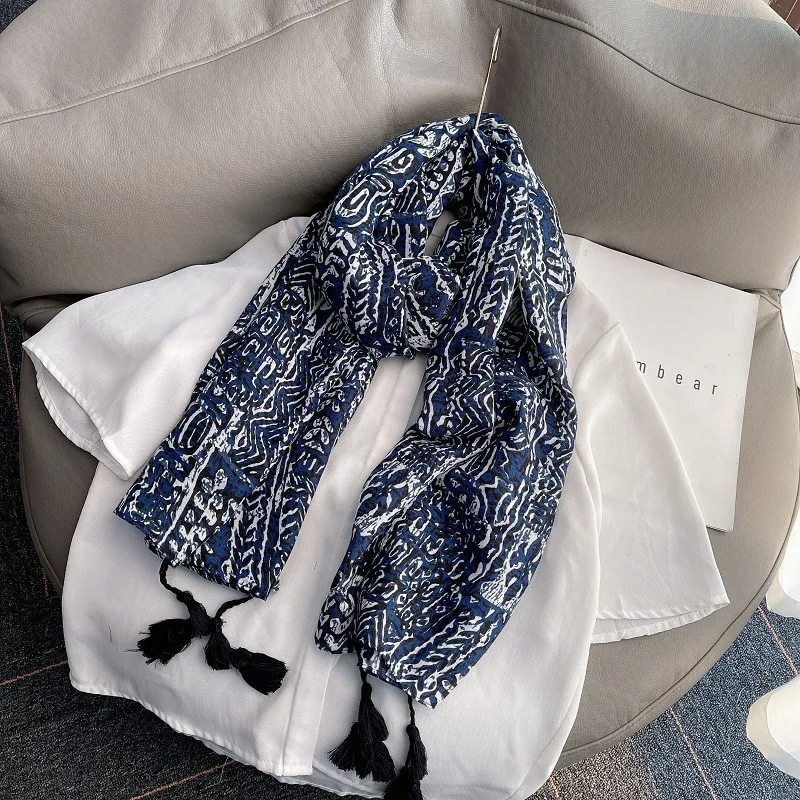 Best 2022 baumwolle Vintage Blume Druck Quaste Schal Schals Lange Frauen Blau Farbe Kopf Wrap Hijab Schals Freies Verschiffen