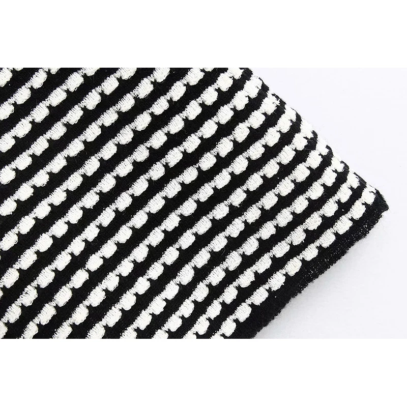 

Klacwaya Women 2020 Fashion Pockets Frayed Tassel Knitted Blouses Buttons O Neck Sleeveless Female Shirts Blusas Chic Tops