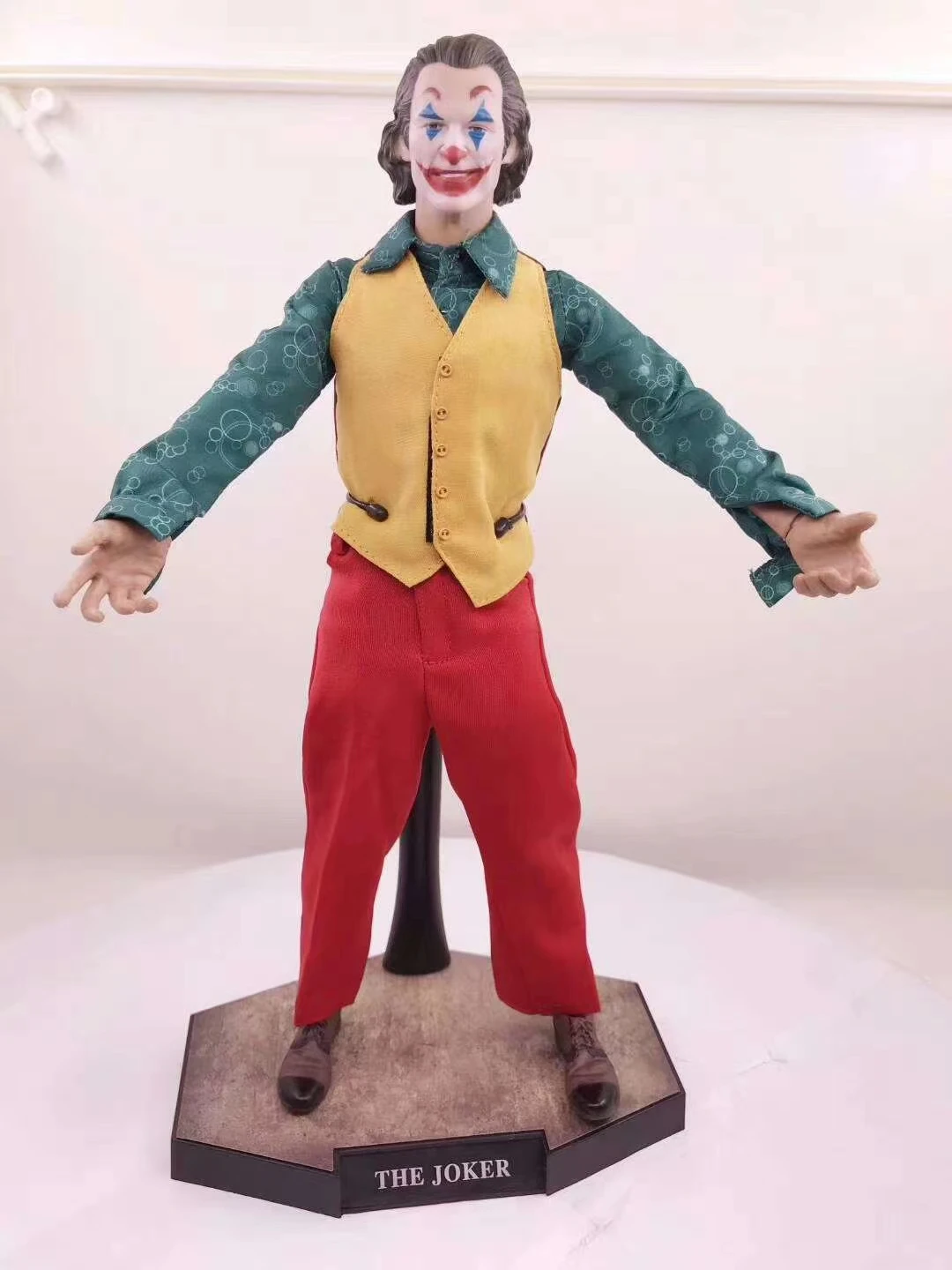 Joaquin Phoenix Joker 2019 подвижная шарнирная фигурка Бэтмена из ПВХ Коллекционная модель