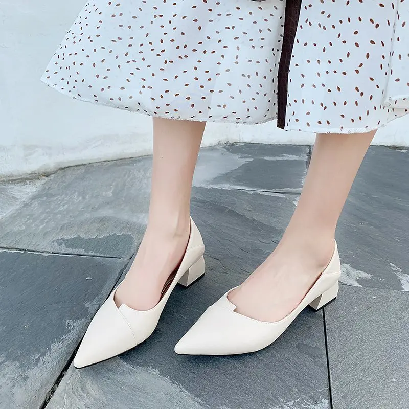 Новинка Тонкие туфли на низком каблуке в Корейском стиле Женские с острым носком