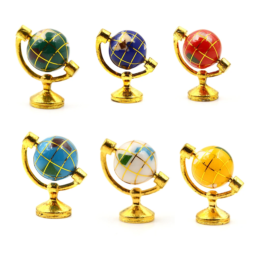 

1PCS 1:12 Scale Miniature Turnable Globe With Golden Stand Rolling Globe Dollhouse Living Room Furniture Toys Accessories