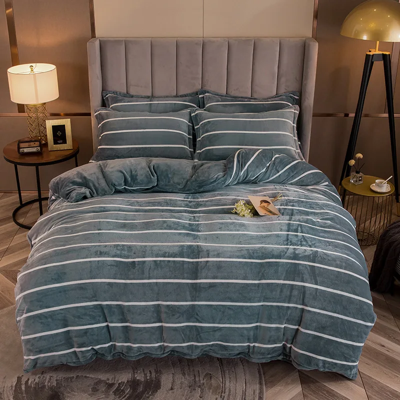 

Thickened and Enlarged 4-piece Solid Color Printed Double-sided Flannel Bed Skirt Winter Warm Skin Friendly Coral Fleece Bedding