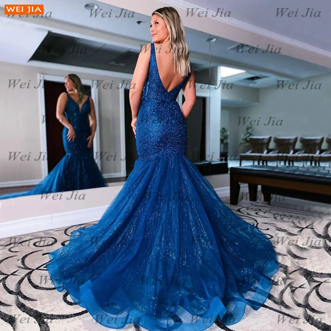 Женское вечернее платье с юбкой-годе темно-синее кружевное отделкой бисером для