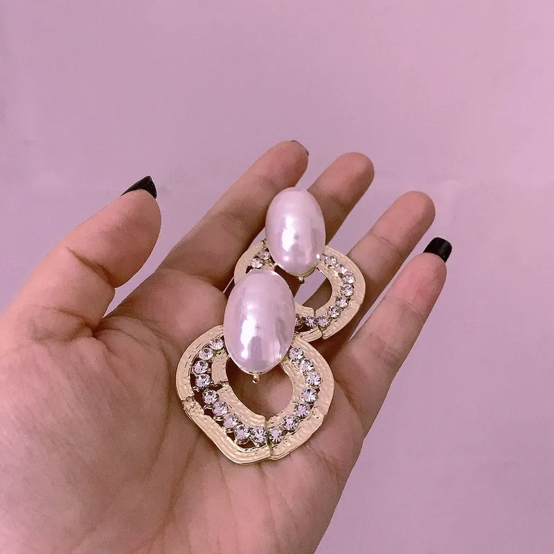 

Rainbery Elegant Oval Shape Pearl Stud Earrings Crystal Geometry For Women Wedding Earings Fashion Jewelry JE1535