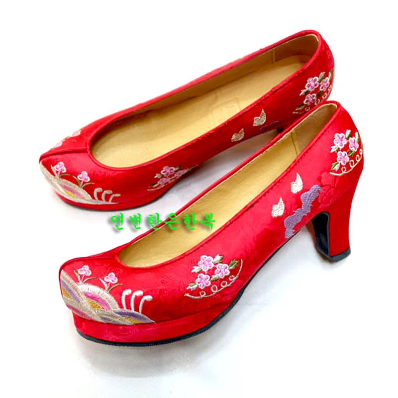 

Korean Traditional Hanbok Embroidered Hook Shoes Bridal Wedding Flower Shoes 7cm Red Hanbok High Heels HE-X2010