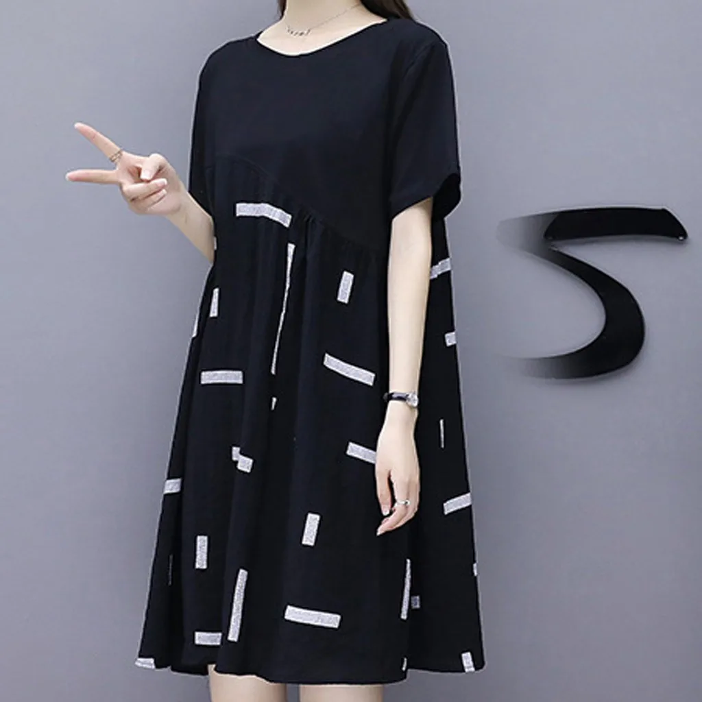 Женское Платье с коротким рукавом черное весеннее большого размера круглым