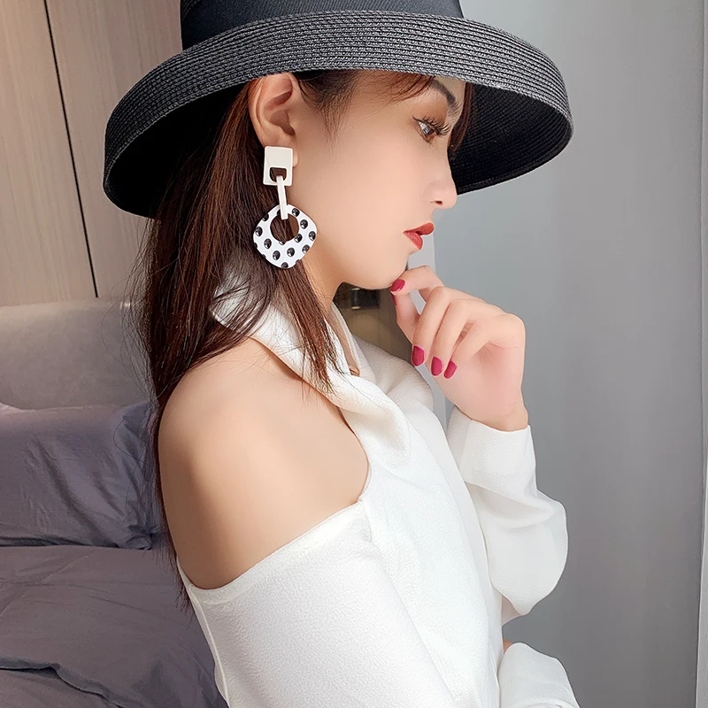 

DREJEW Big Black White Contrast Color Statement Dangle Earrings 2019 Korean Fashion Acrylic 925 Drop Earrings for Women HE5071