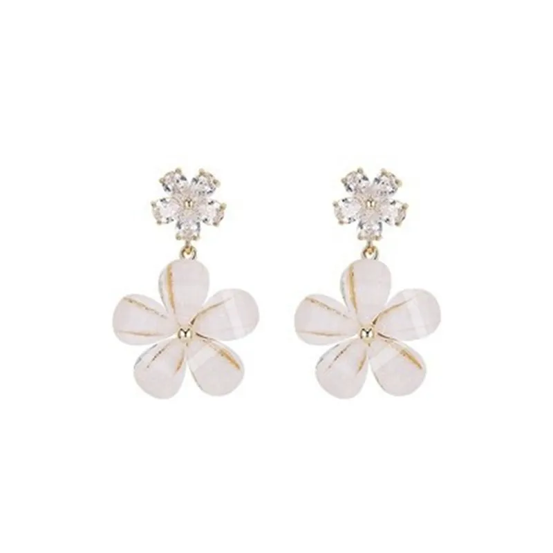 

Exaggerated Large Flower Earrings Web Celebrity Super Fairy Earrings Spring 2021 New Style Versatile Earrings S925 Stitches