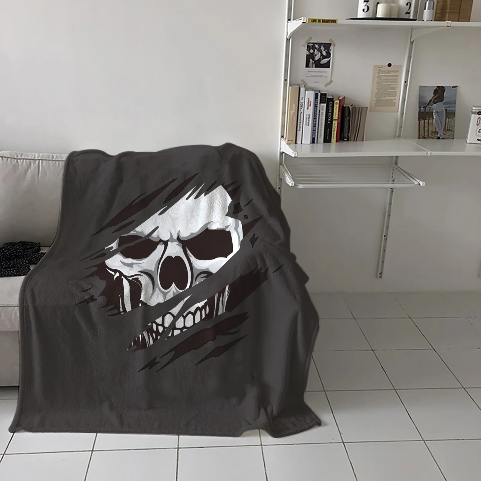 

Horror Skull Face Teeth Throw Blanket Picnic Travel Blanket Portable Soft Bedspread Microfiber Flannel Blankets for Beds