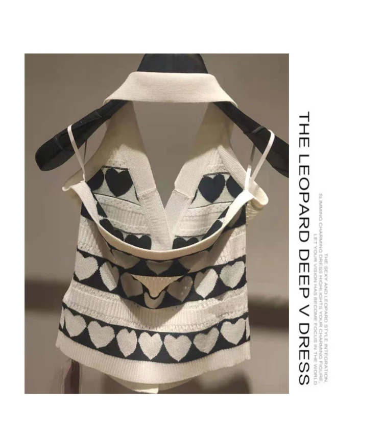 

Retro Fashion Diamond Heart-Shaped Buckle Halter Lapel Knitwear Top Women's Sexy Backless Sleeveless Short T-shirt