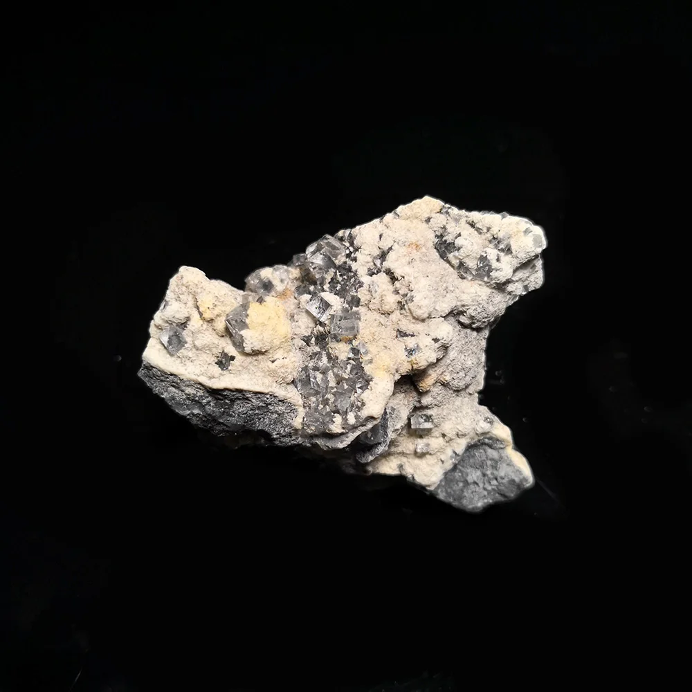 

44g Natural Fluorite Mineral Crystal Specimen Home Decoration From Xianghuapu Hunan Province China A4-2