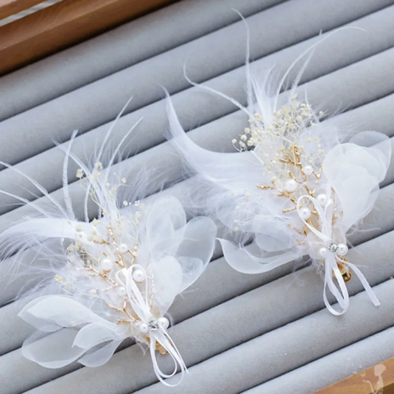 Заколка для волос белого цвета с перьями и цветами свадебная заколка невесты