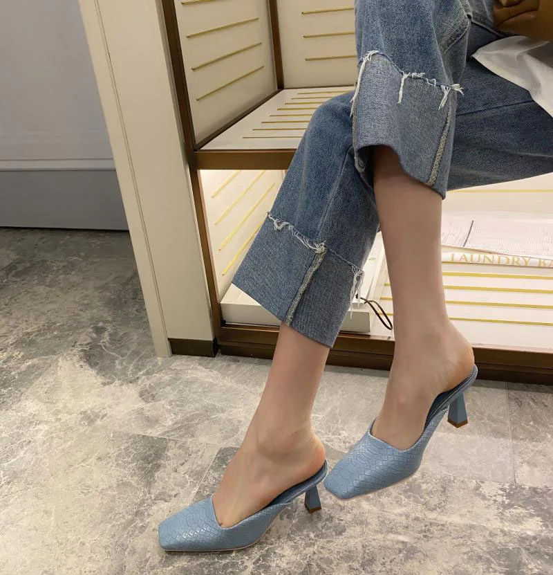 

Women's Shoes