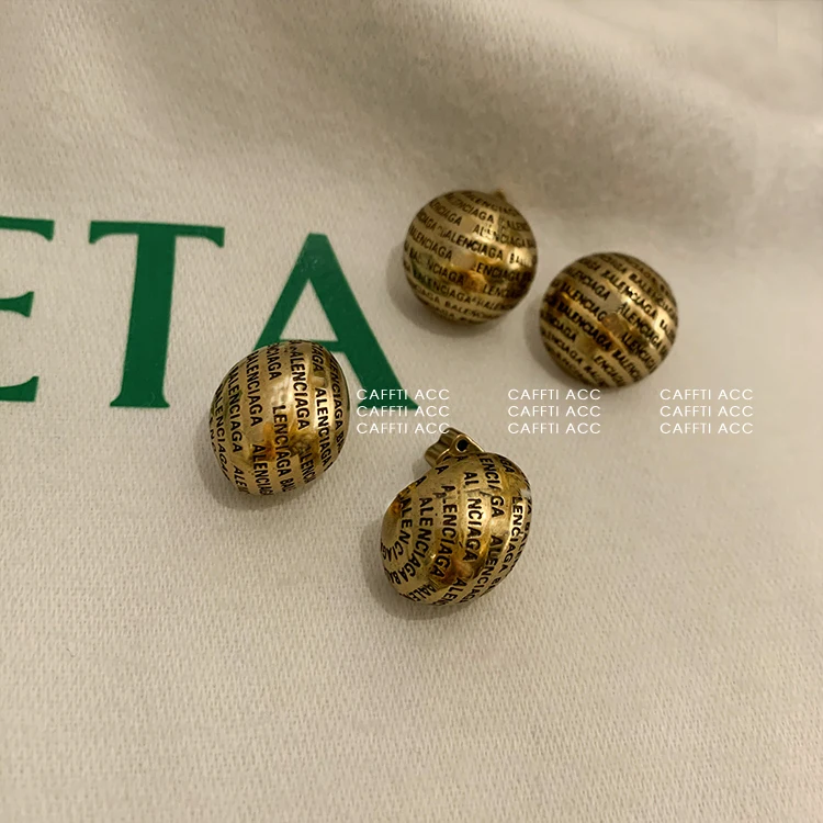 

European and American niche design high-end light luxury earrings