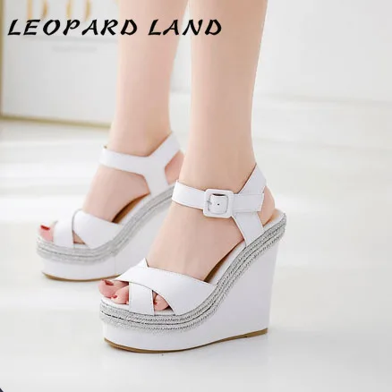 Леопардовая обувь Новинка 2020 года Босоножки на высоком каблуке Женская 13 5 см