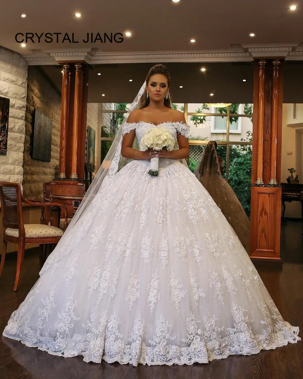 

New Fashion Off the Shoulder Ball Gown Wedding Dress Custom made Luxury Bride Dress Court Train Vestido de Novia