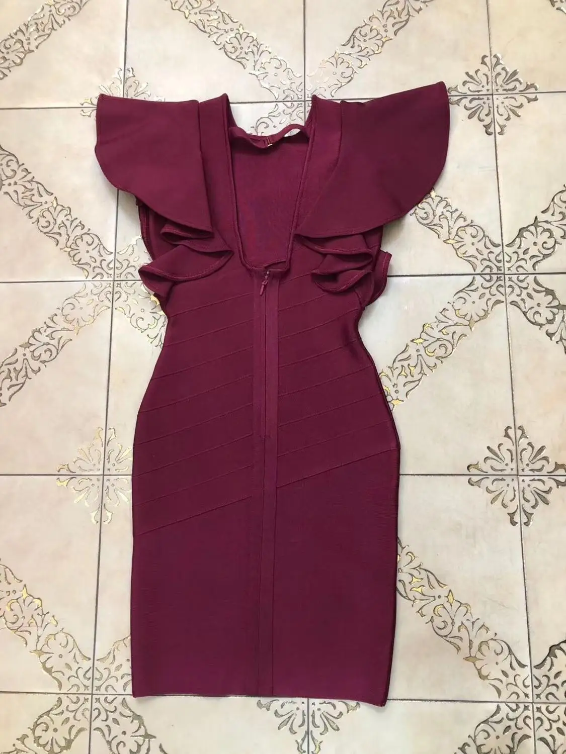 

Women red round neck short sleeve 2019 New sexy women Celebrity evening party bodycon bandage dresses wholesale