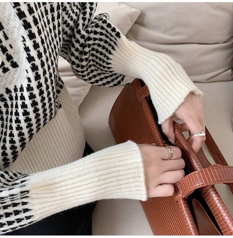 

Korean Knitted Houndstooth Women Sweater Pullover Long Sleeve Button Pull Femme Loose Lazy Normcore Chic Jumper Sweaters Vadim