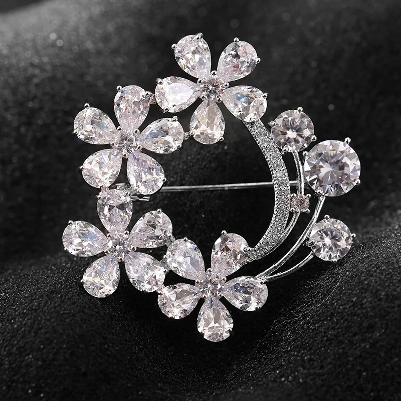 

Vintage Crystal Wreath Brooch Pin High Quality Zircon Rhinestone Wedding Brooches Pins Broach Silver Color Jewelry broches mujer