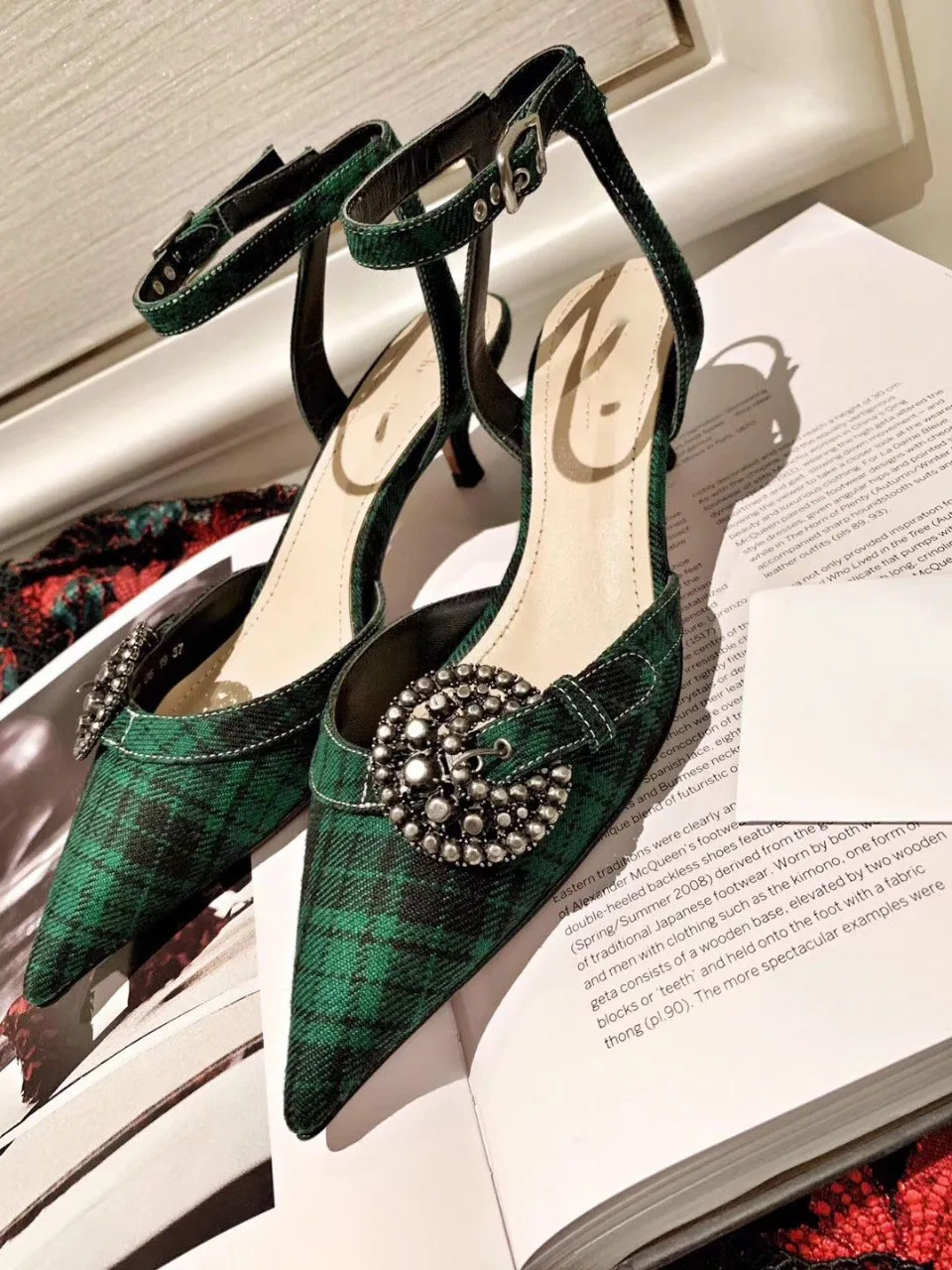 

2021 Одежда высшего качества; Модная обувь из натуральной кожи женские острый; С острым носом на высоком тонком каблуке на каблуке средней выс...