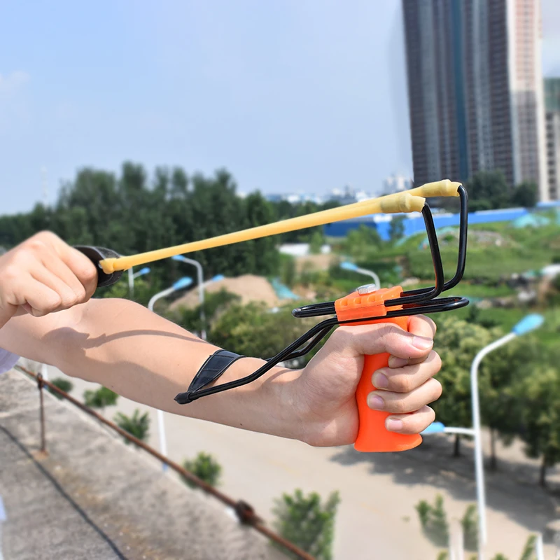 

New Wrist Support Slingshot Adult/kids Outdoor Games Metal Slingshot Shooting Toy Katapult with Round Rubber Band