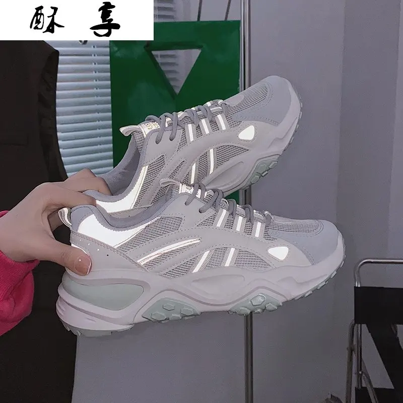 

Кроссовки женские на платформе, удобная Весенняя Уличная обувь, Нескользящие, блестящие, повседневные, 2021