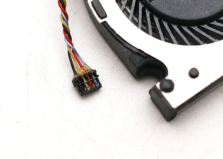 

Delta Electronics ND45C00-17E03 DC 5V 0.50A 4-Wire Server Cooling Fan
