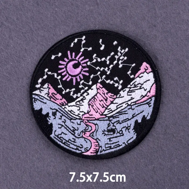 Нашивка с вышивкой термоклейкие нашивки для одежды наклейка значок горного