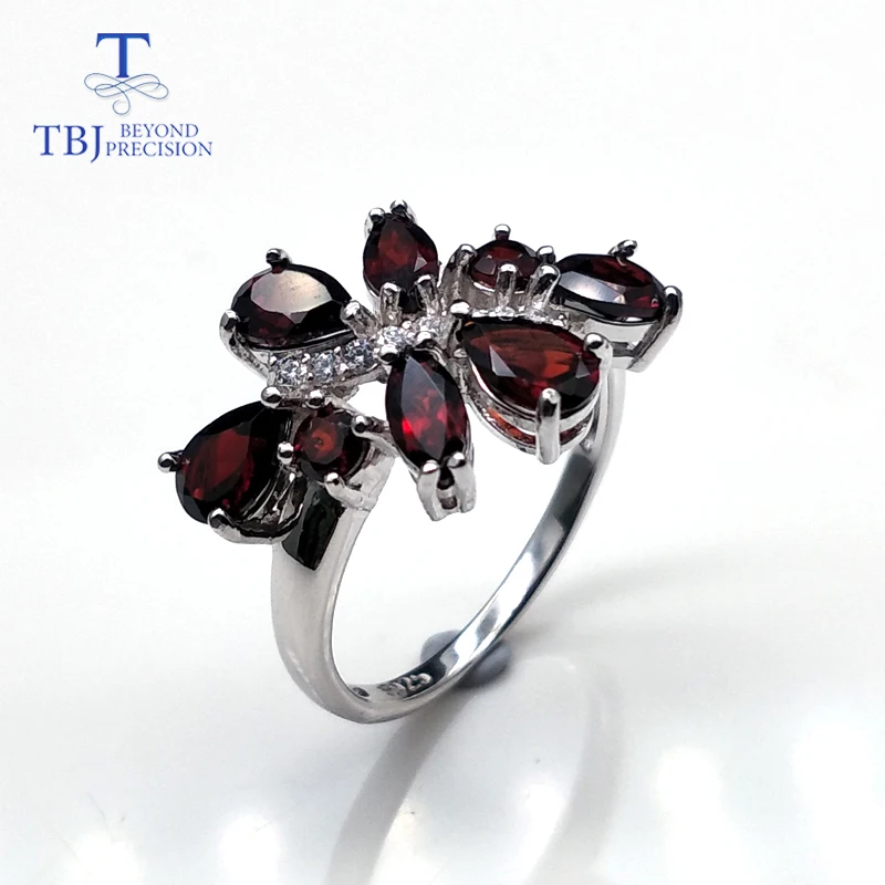 Женское кольцо из серебра 925 пробы с гранатом|Кольца| |