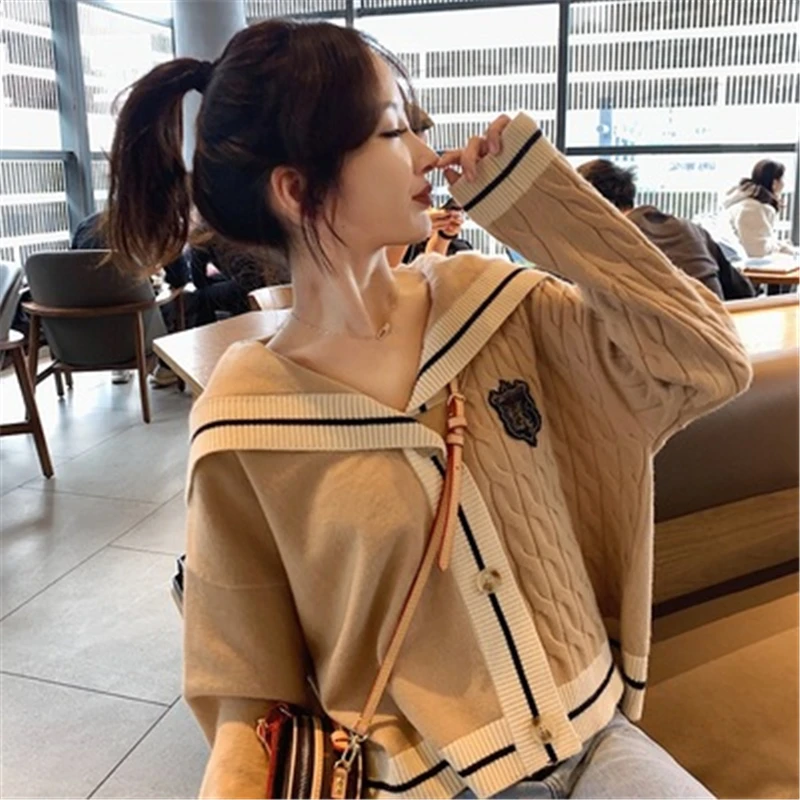 

Women's Loose-fitting Knitted Cardigans Cropped Korean Preppy Style Sailor Collar Sweater with 3 Buttons for Girls, Students