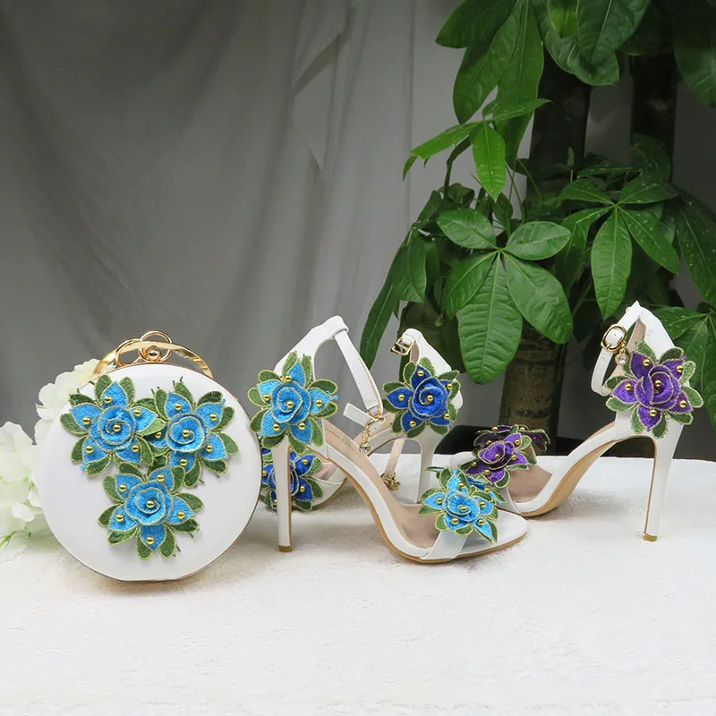Свадебные туфли с цветами и сумочкой в комплекте Летние босоножки на высоком