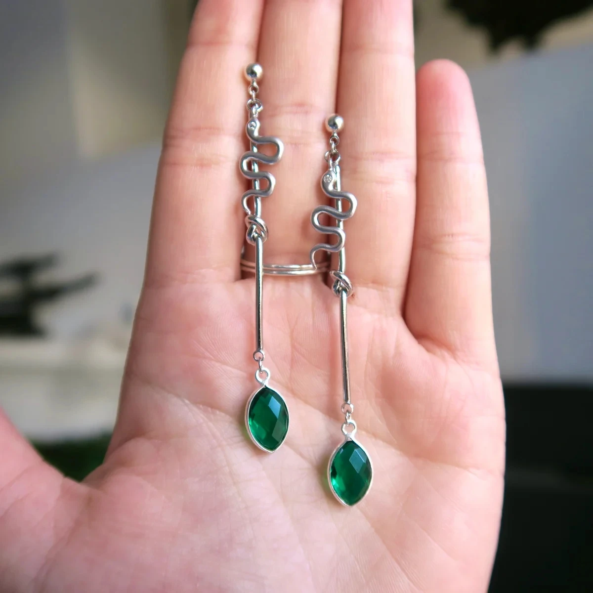 

Snake earrings, snake stud earrings, dainty earrings, Serpent earrings, delicate studs,minimalist earring