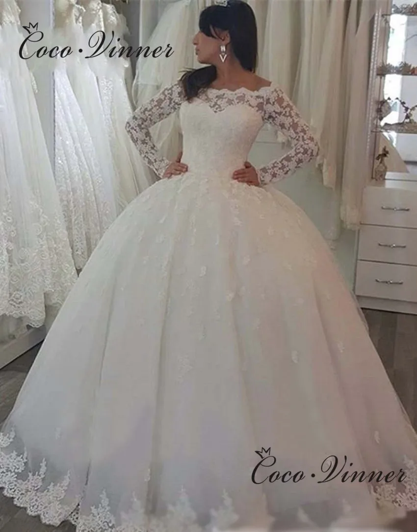

Boat Neck Long Sleeves Dubai Wedding Dresses Ball Gown Vintage Lace Appliques Beading Women Bride Dress Princess Style W0511