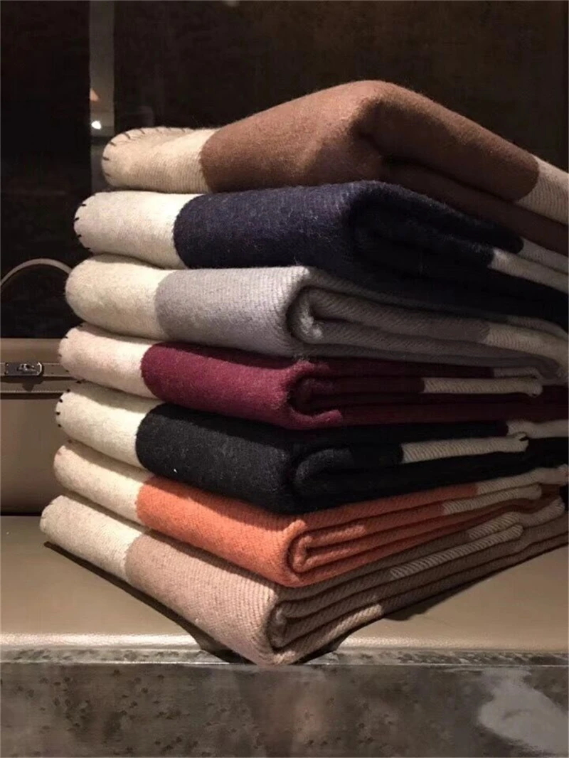

Blanket European and American Nobles Luxury Thick Shawl Scarf, Thick Air Conditioning Sofa Aircraft Blanket Shawl