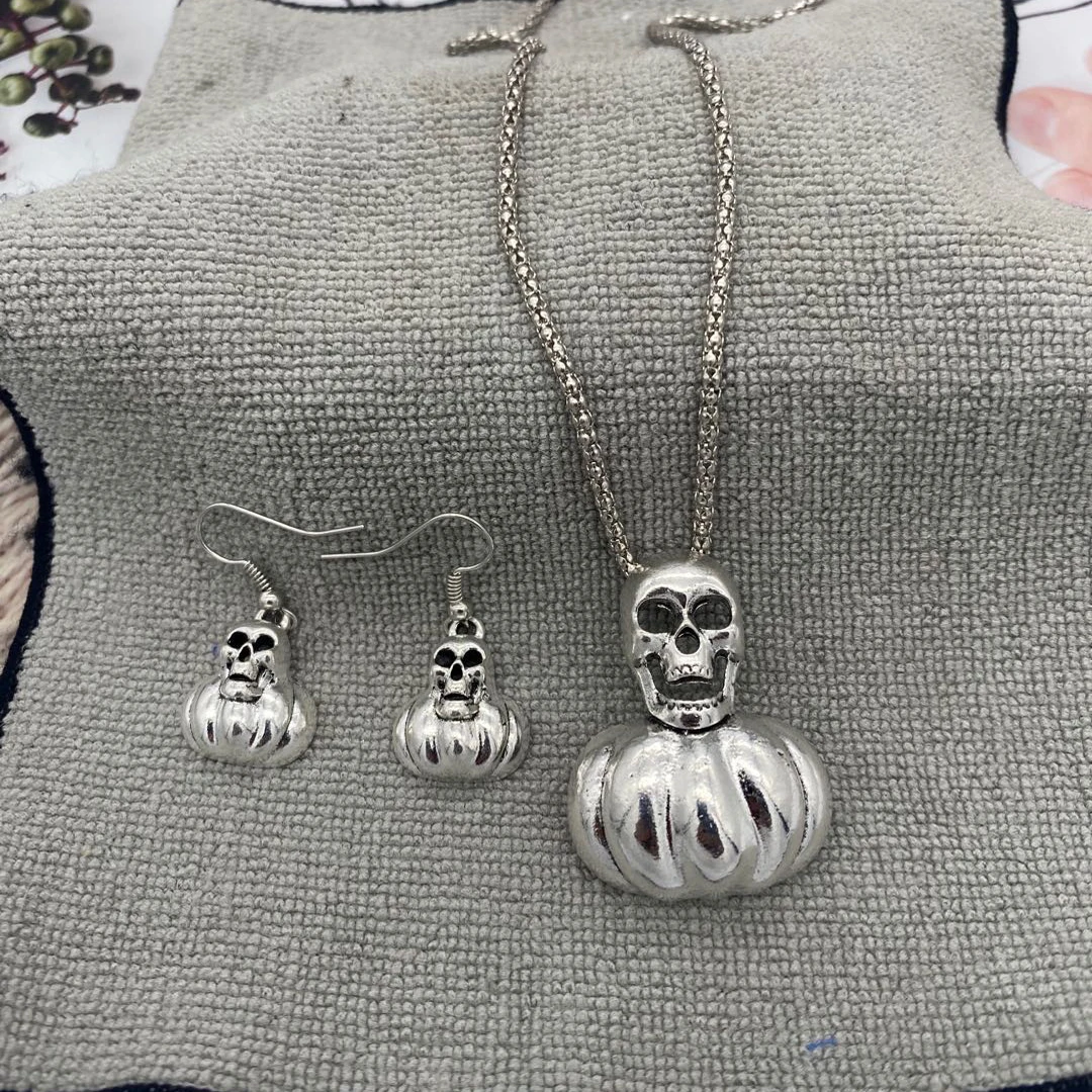 Vintage Halloween Necklace Earrings Set Carved Pumpkin Skull Ghost Fly Bat Charm Pendant Hook Cosplay Jewelry | Украшения и