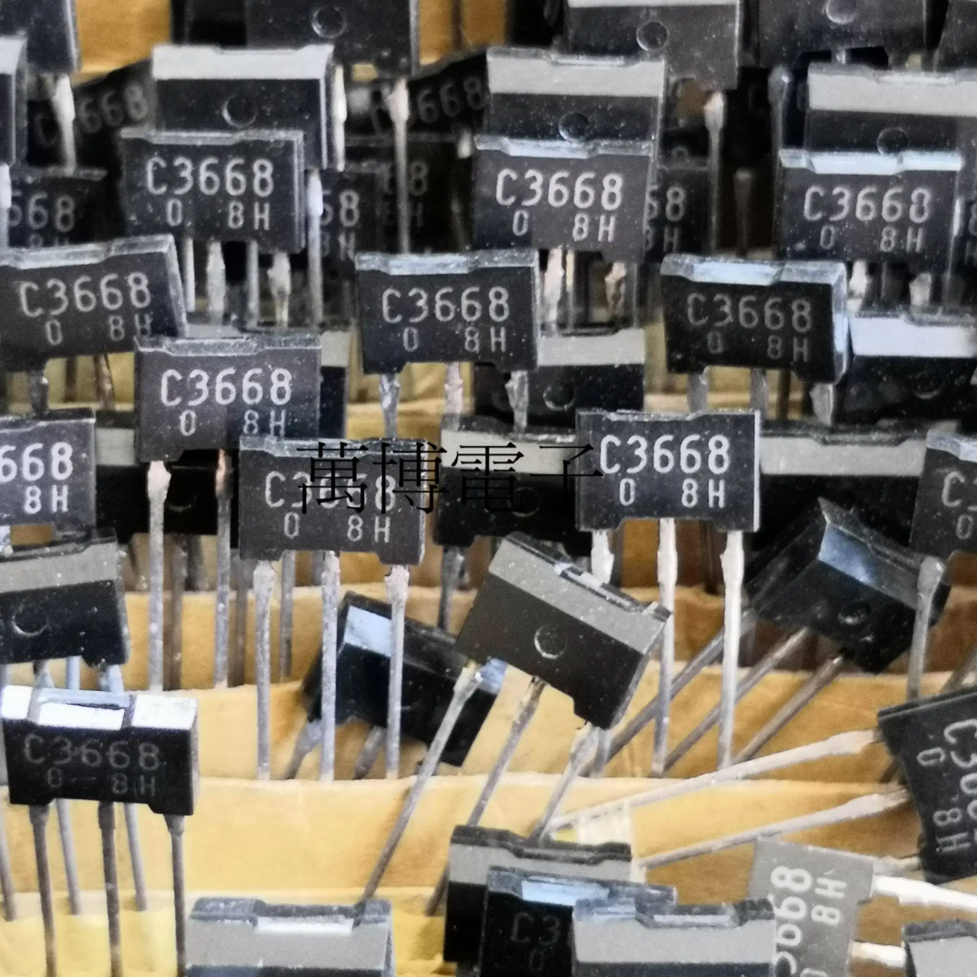 

10 шт. 2SC3668 C3668 O новые продукты Сделано в Японии TO-92