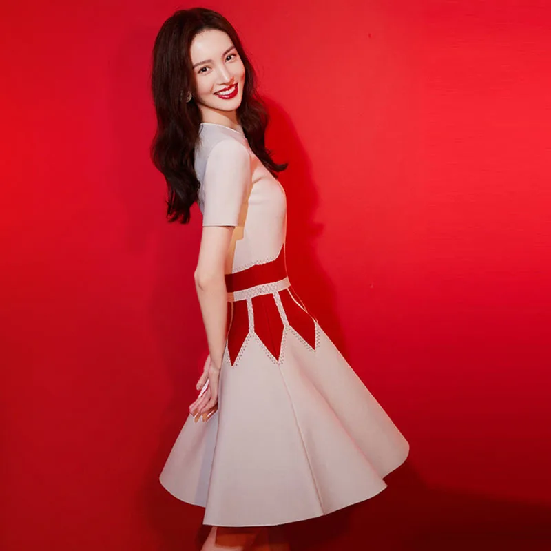 

Jinchen same color contrast dress 2021 spring and summer slim jacquard round neck short sleeve high waist stitched skirt