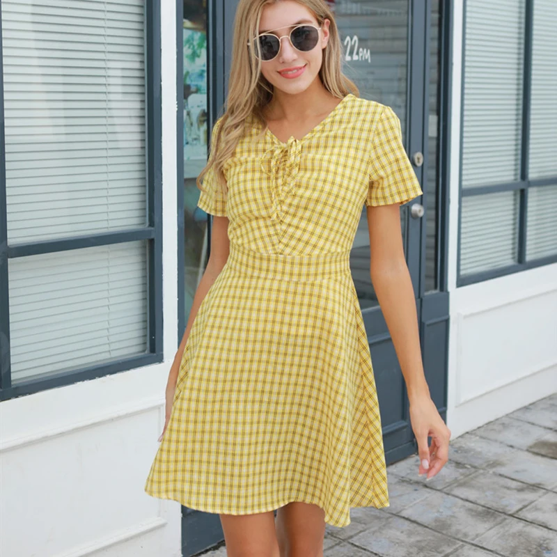 Женское платье желтое пляжное мини в клеточку с треугольным вырезом 2020|Женские