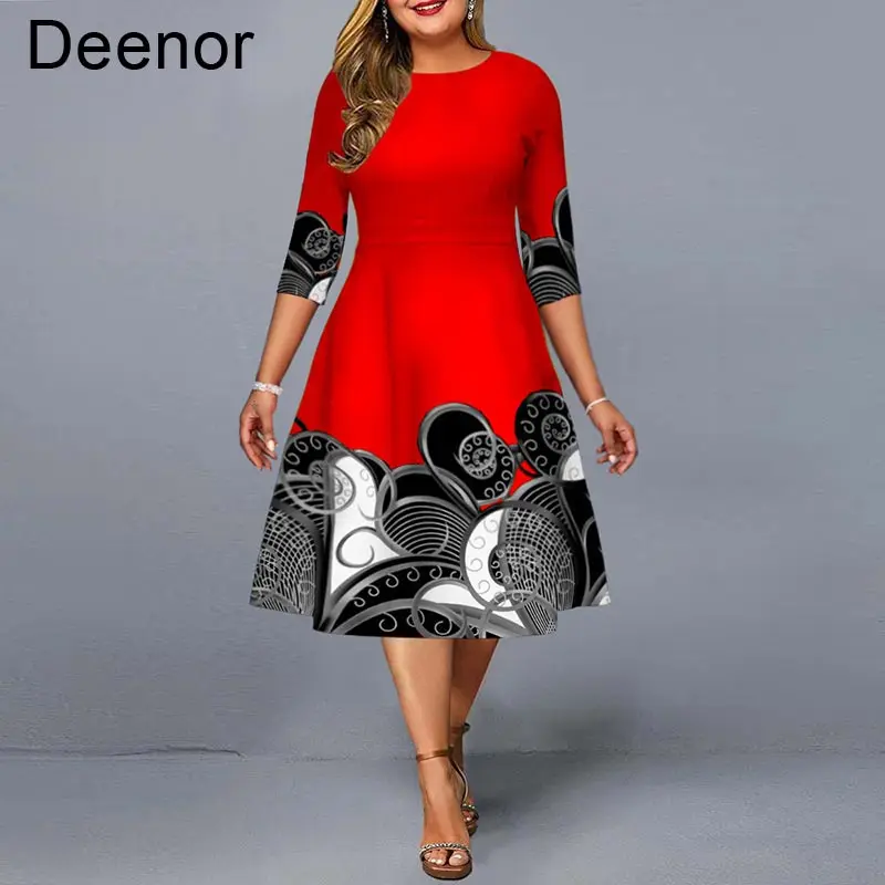 Женское платье с геометрическим принтом