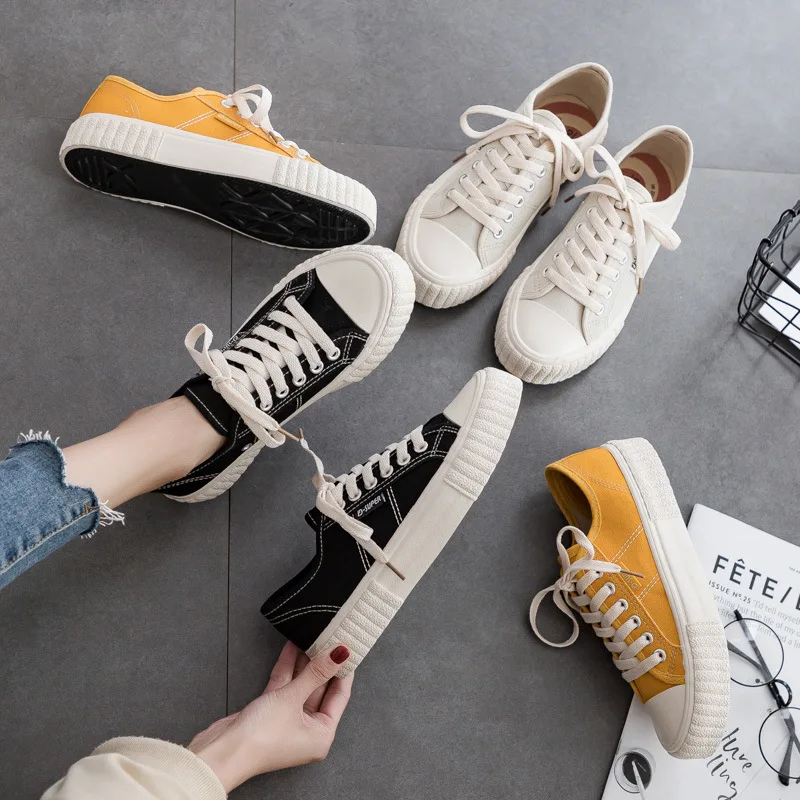 Новинка дизайнерская Белая обувь на танкетке женская спортивная платформе