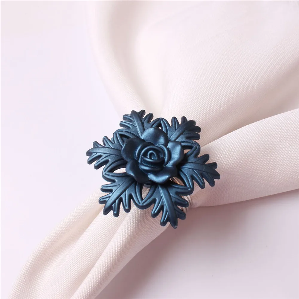 

10PCS/Acrylic Red Blue Christmas Snowflake Napkin Ring Desktop Decoration Used for Family Party Hotel Wedding Banquet