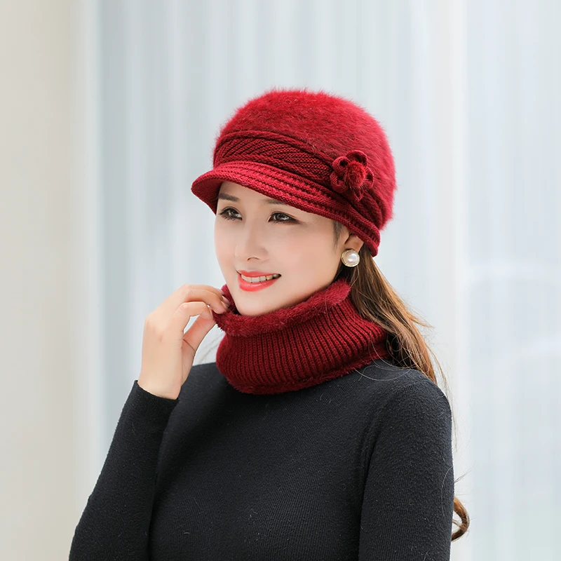 Женский комплект из шапки и шарфа осенне-зимний вязаный берет с цветами