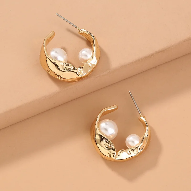 

Korean Fashion Big Round Pearl Open Earrings for Women Female Gold Color Metal Irregular Hoop Earrings Vintage Jewelry Gifts