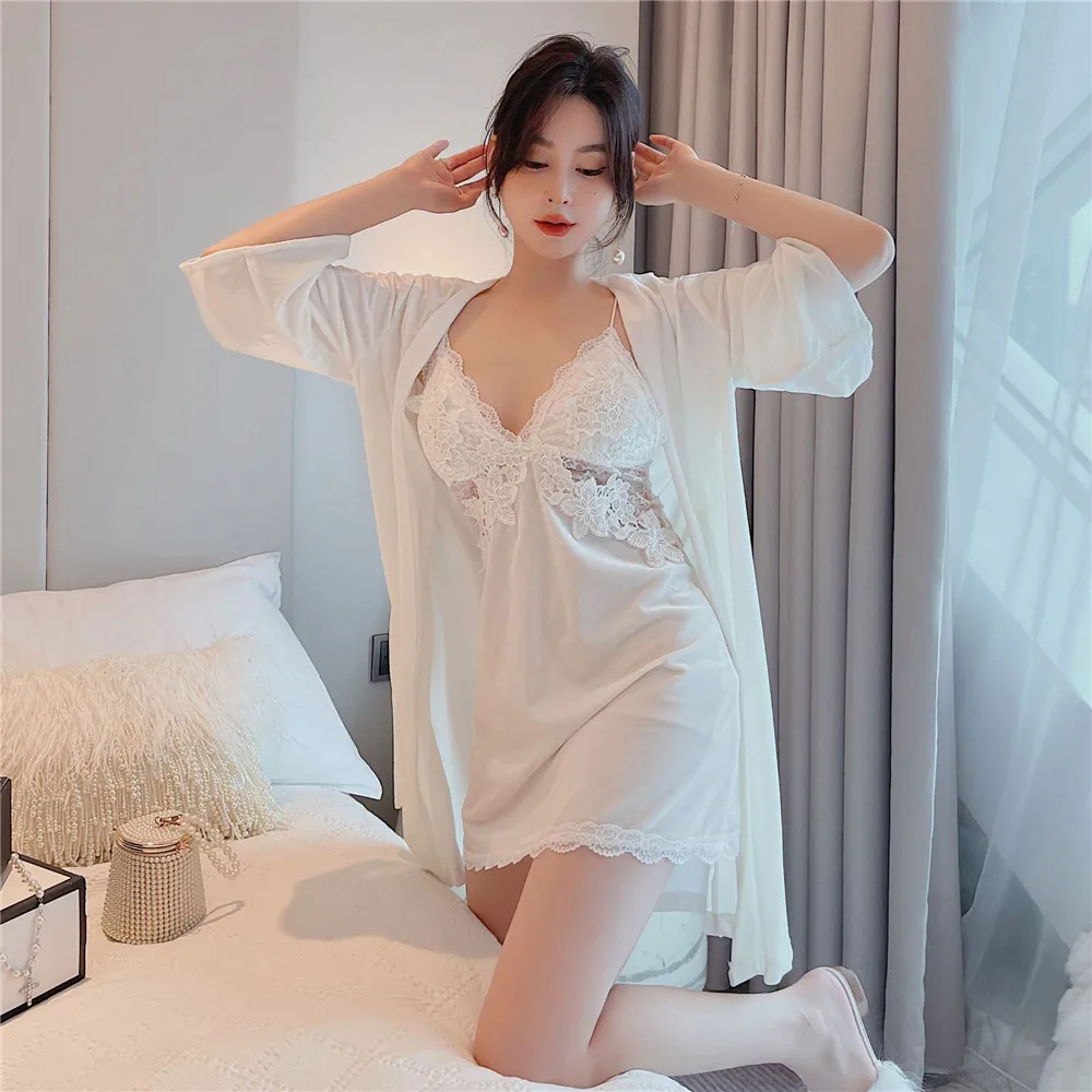 

FZSLCYIYI Autumn Sexy Embroidery Applique Velour Homewear Women Bathrobe + Nightdress 2Pcs Gold Velvet Sleepwear With Chest Pad