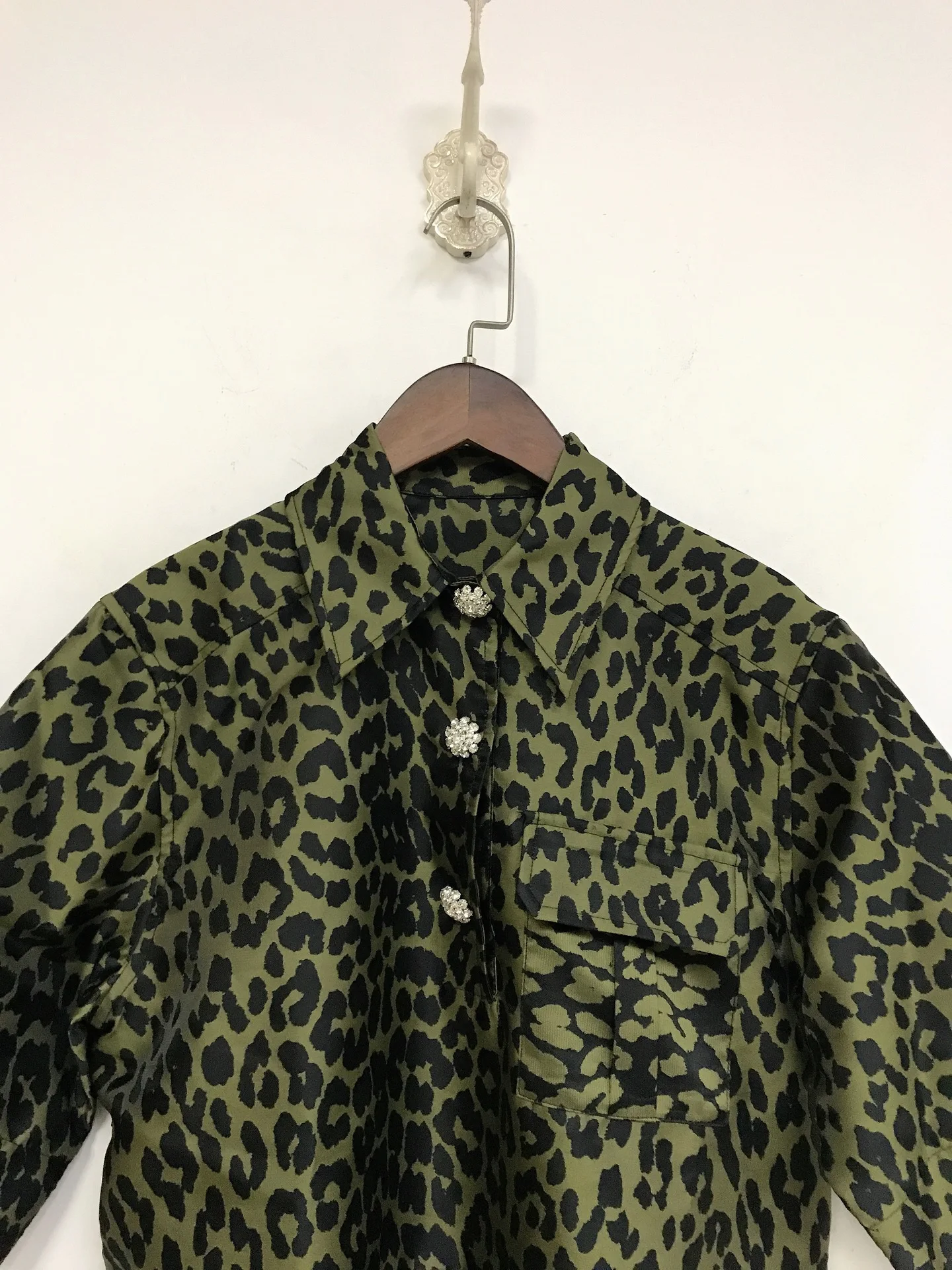 

2021 Early Spring New Women Dress Crystal Embellished Leopard Print Jacquard High Waist Pleated Ladies Dress