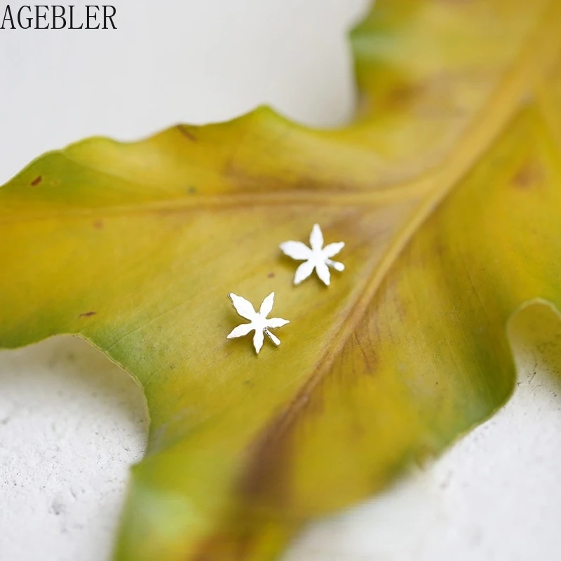 

1 Pair New Maple Leaf Stud Earrings Women Gift Creative S925 Sterling Silver Earrings Elegant Party Jewelry for Women
