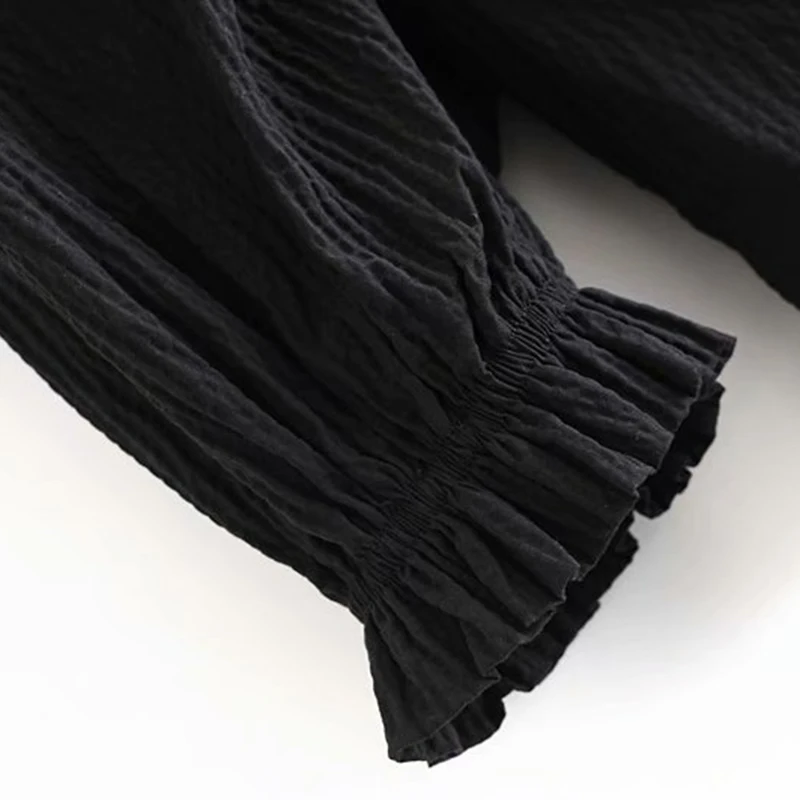 

BIAORUINA Women's Solid Color Fashion Lantern Sleeve Square Collar Shirt Summer Sexy Crpo Top Casual Comfort Blouse for Women