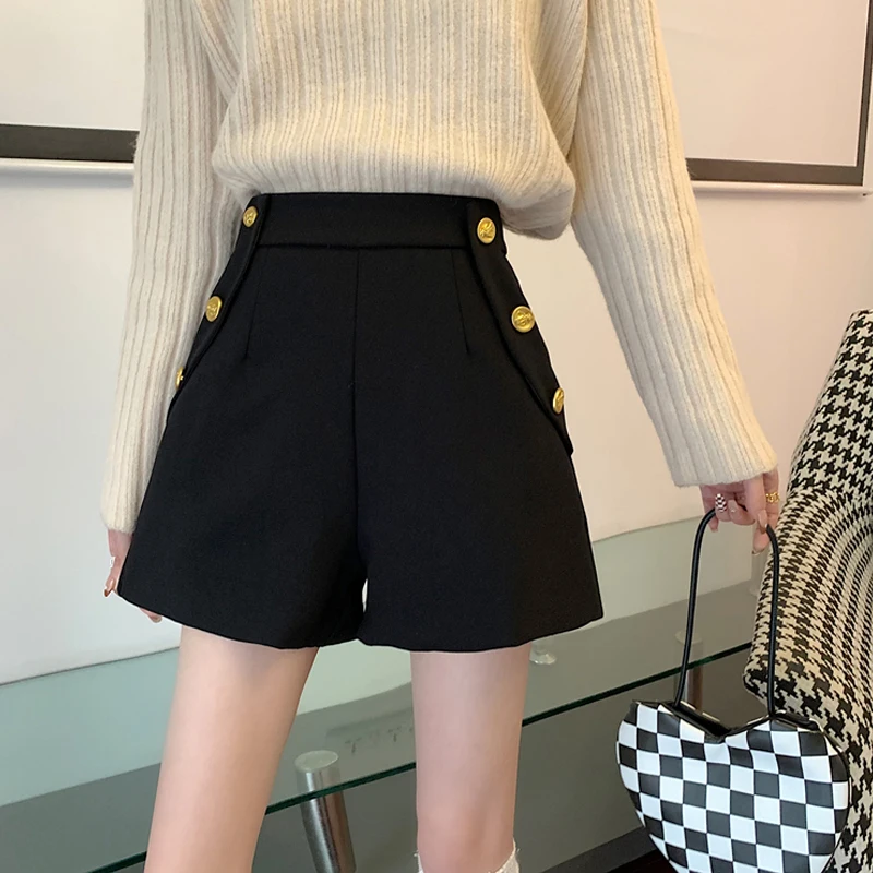 

Autumn/Winter 2021 New Style High Waist Slimming Buttons Decoration Small Outer Wear Casual Wide-Leg Shorts Wom