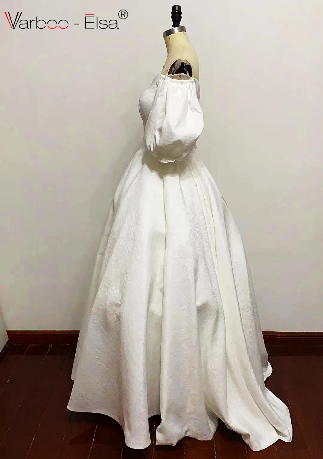 Женское свадебное платье It's yiiya Белое Атласное Платье с V-образным вырезом