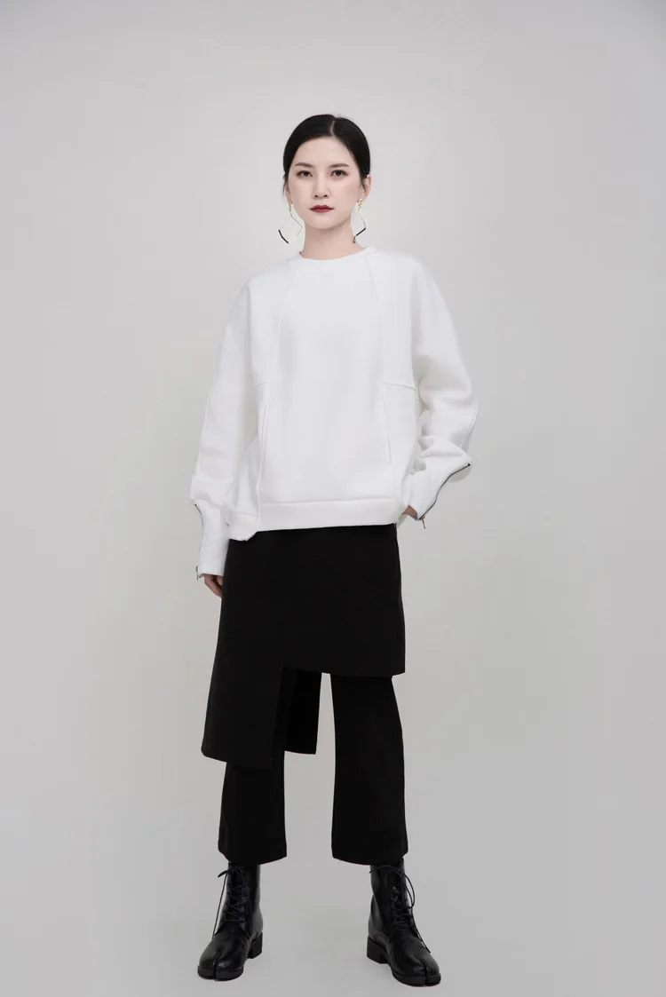 

MSXU 2020 Spring New Irregular Fake Two-piece Skirt Pants Eight-point Pants Wide-leg Pants Women Thick